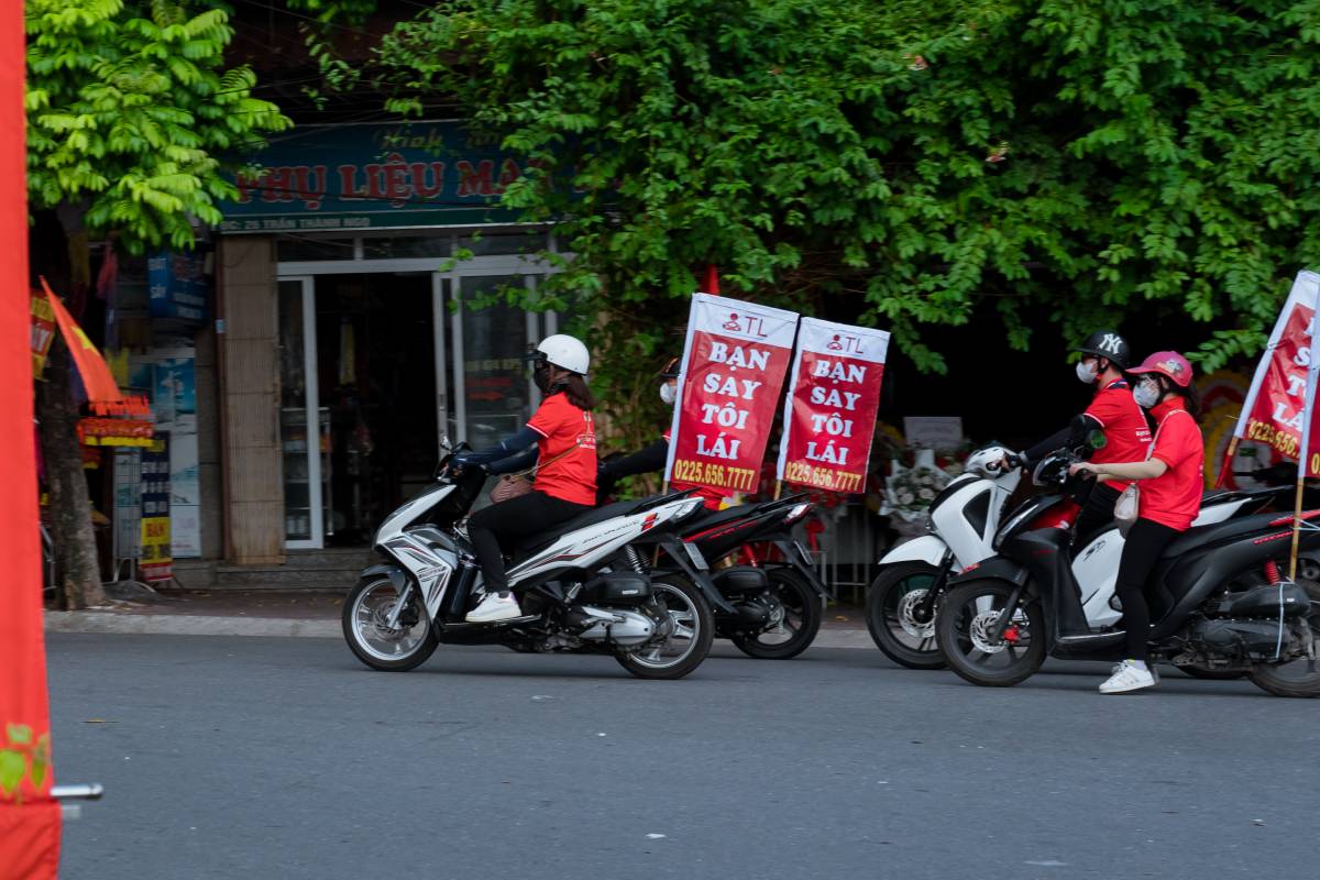 Bạn say tôi lái